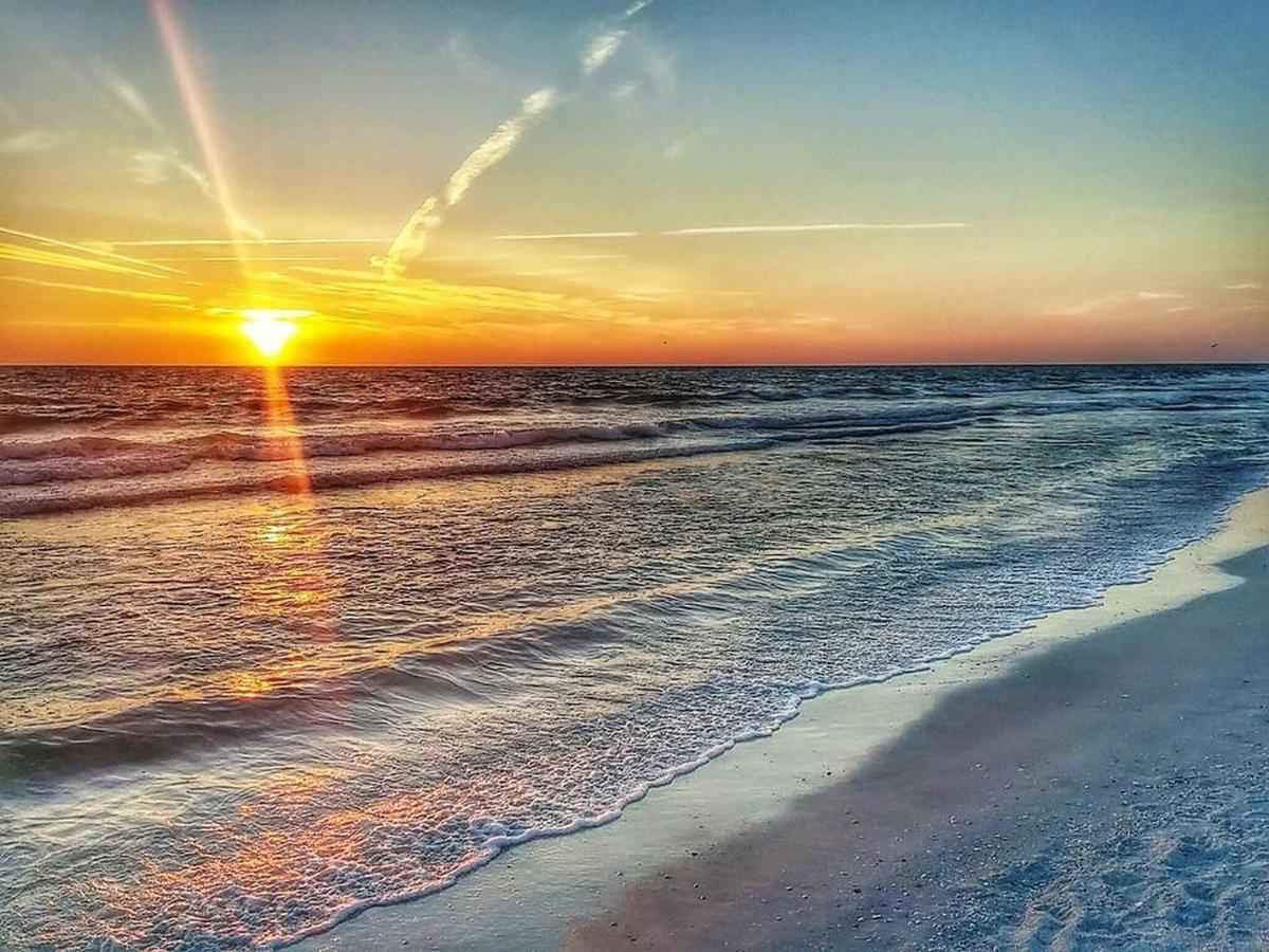 Welcome To The Best Beach Anywhere St. Pete Beach Exterior foto